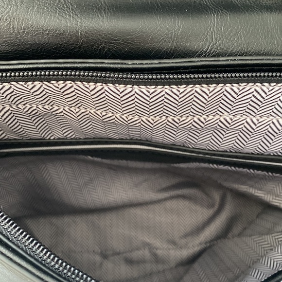 Backpack - Picture 3 of 10